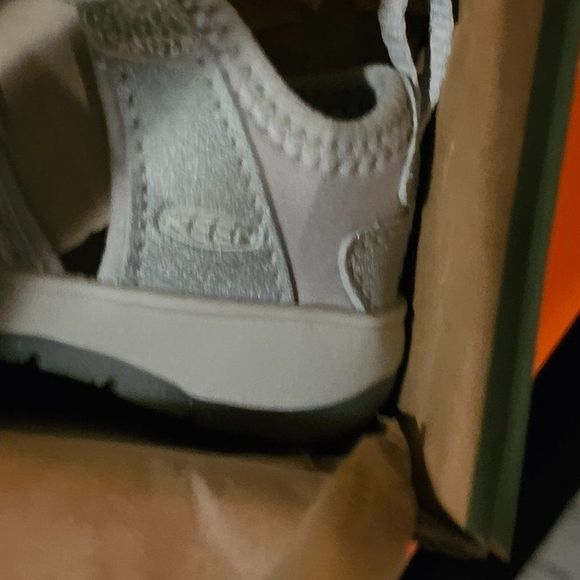 KEEN Baby Toddler Flat And Flexible Lightweighr Moxie Sandals Silver Size 5 NWT - Picture 8 of 8